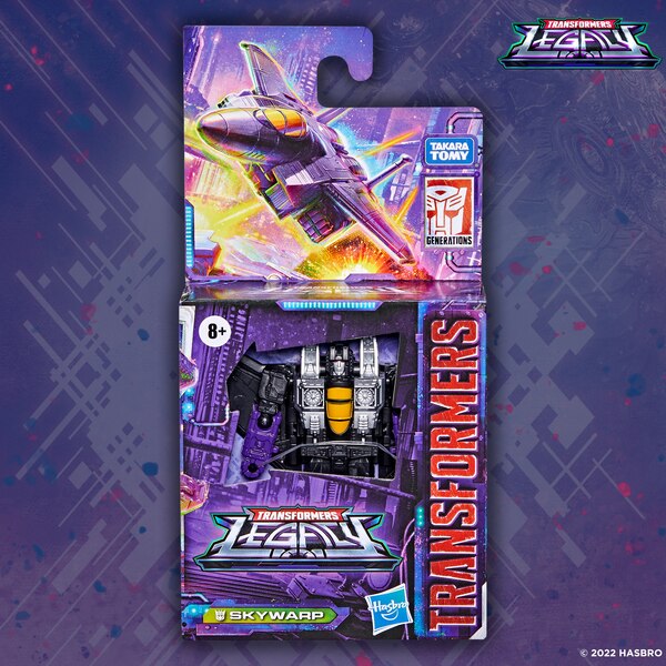 First Look Transformers Legacy Iguanus & Skywarp Official Image  (6 of 6)